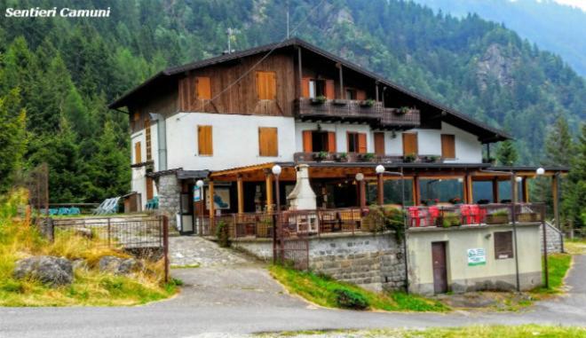 Rifugio Stella Alpina Hotell Saviore dell'Adamello Eksteriør bilde