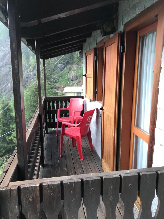 Rifugio Stella Alpina Hotell Saviore dell'Adamello Eksteriør bilde