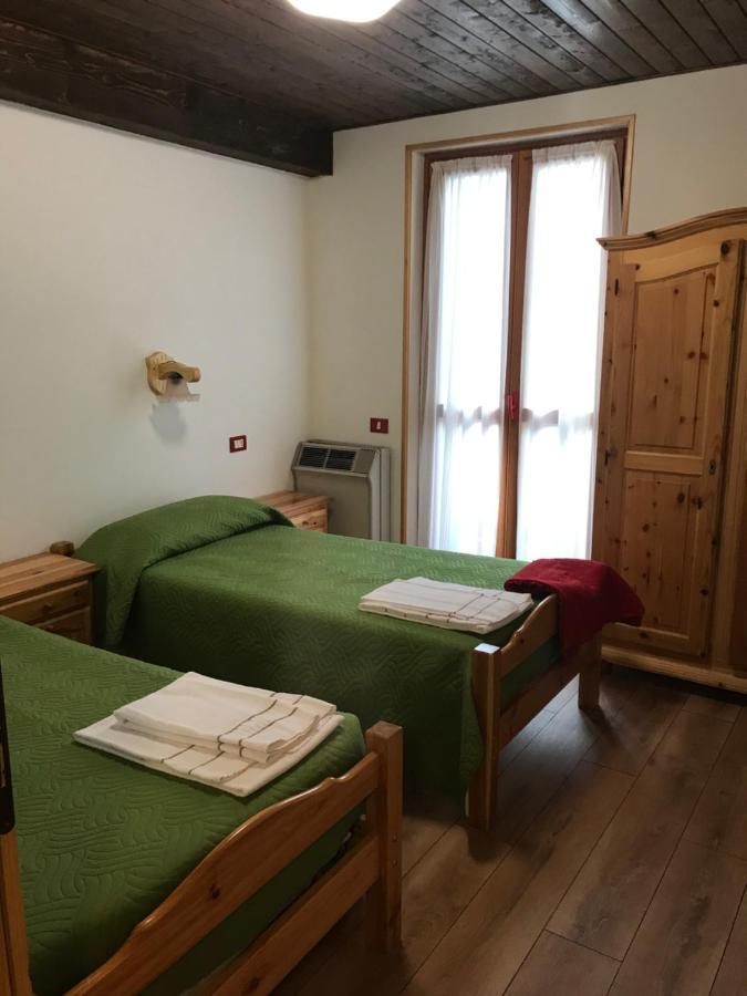 Rifugio Stella Alpina Hotell Saviore dell'Adamello Eksteriør bilde